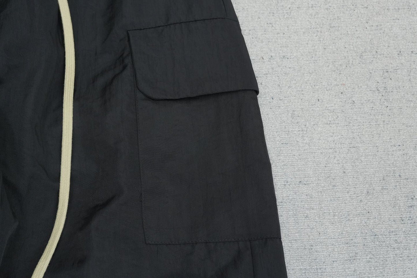 F - SWEATPANTS
