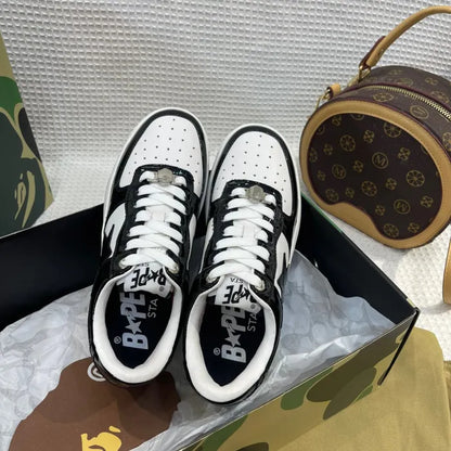 B - SNEAKERS