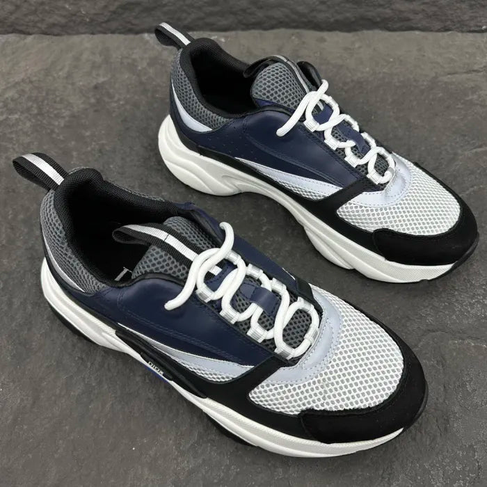 D - SNEAKERS