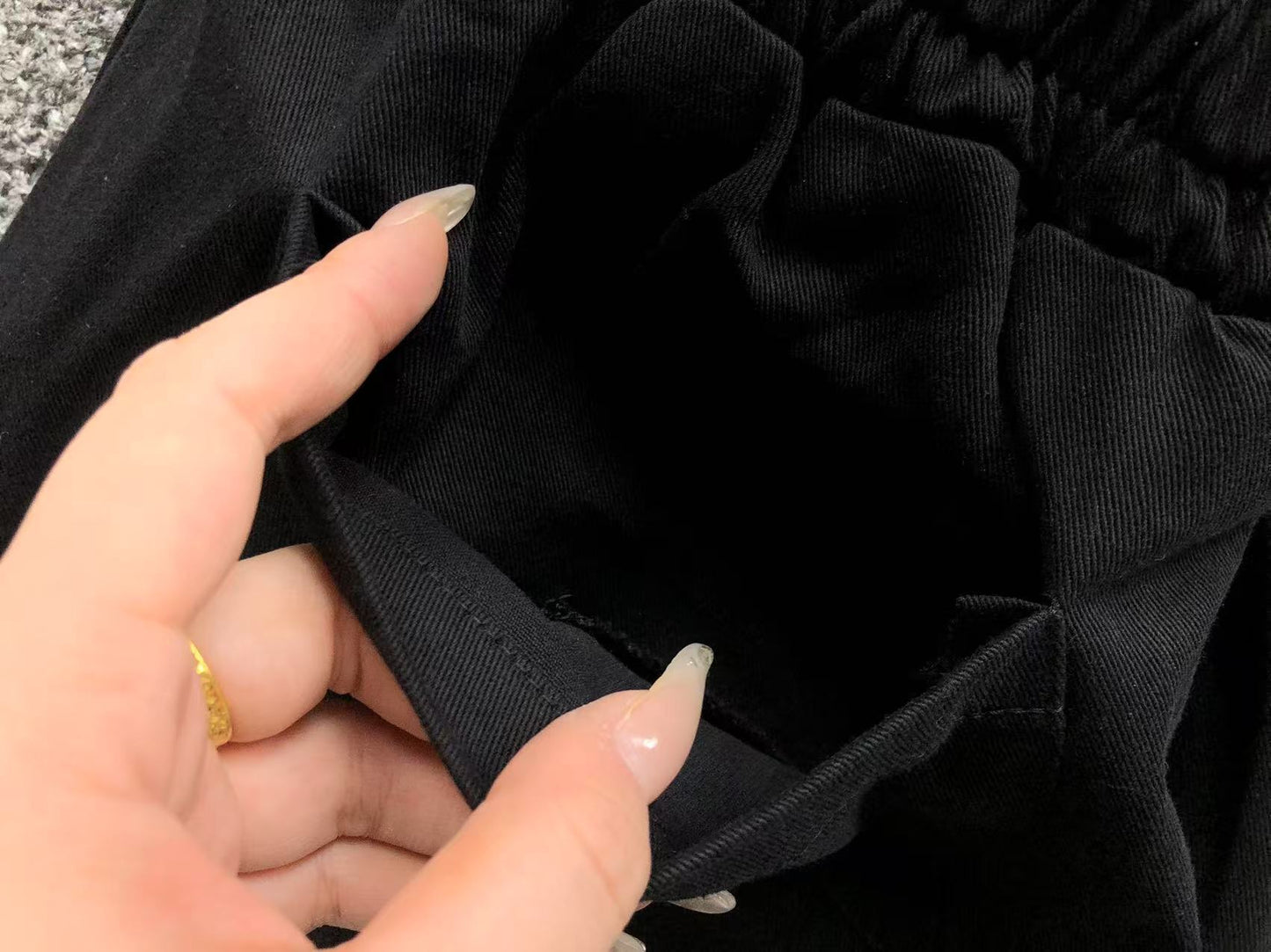 R - SHORTS