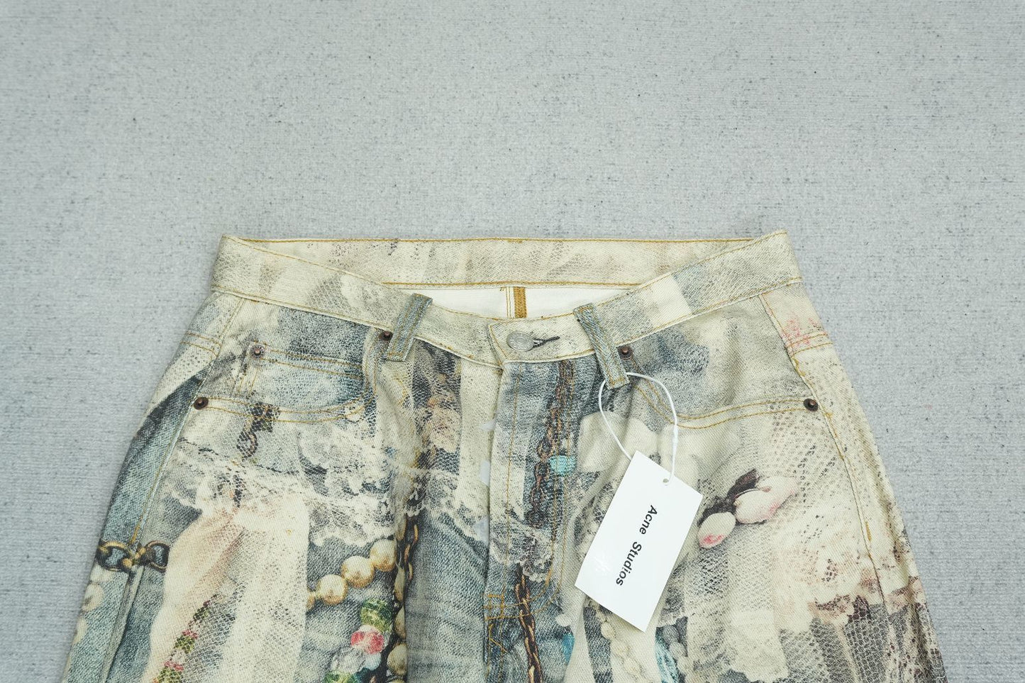 A - JEANS