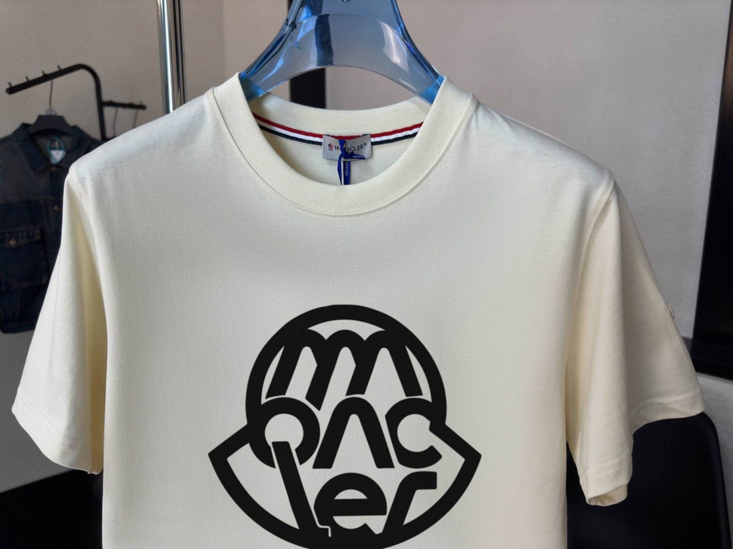 M - TSHIRT
