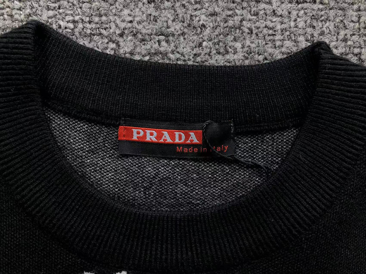 P - SWEATER