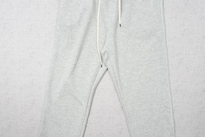 L - SWEATPANTS