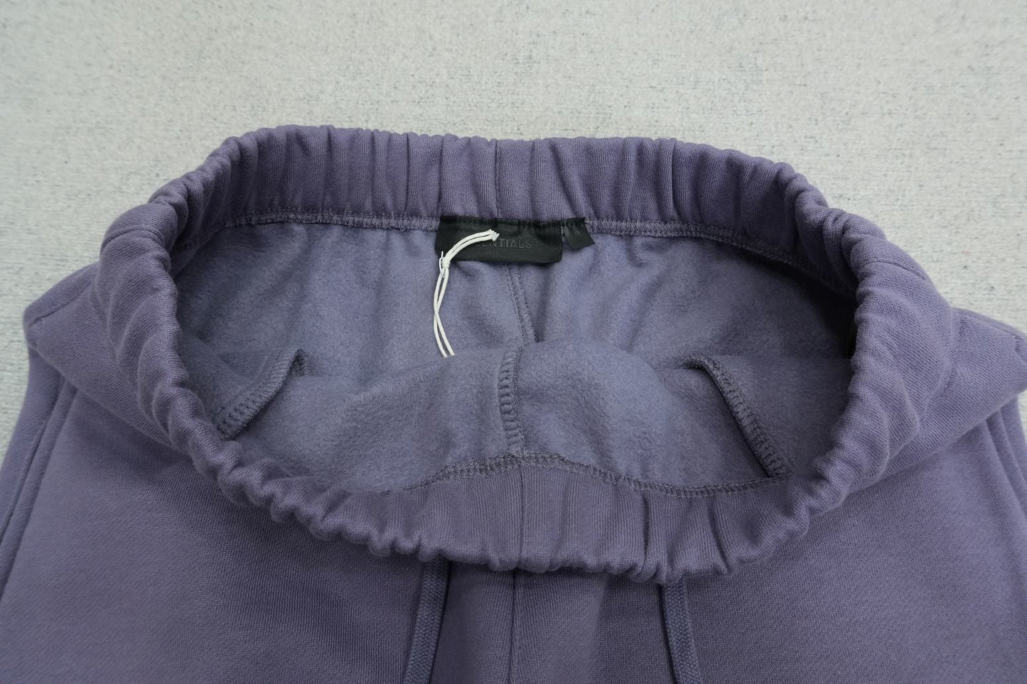 F - SWEATPANTS