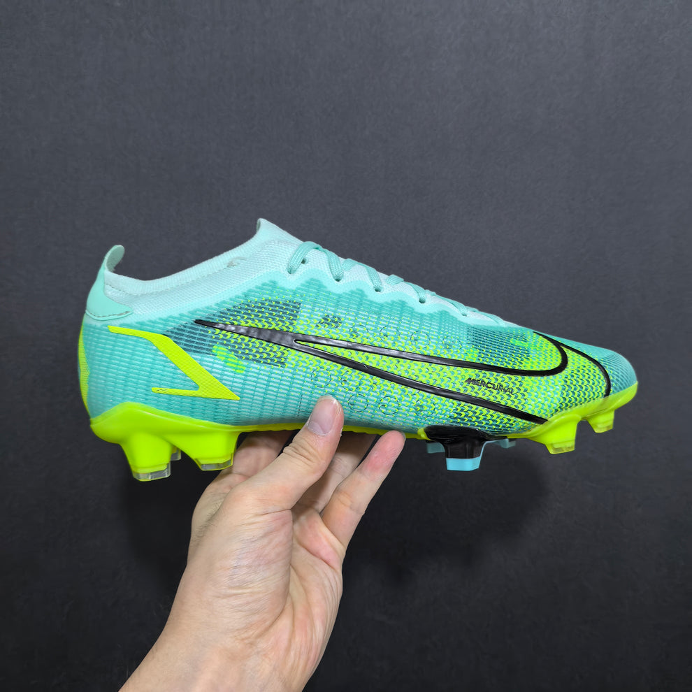 M - FUSSBALLSCHUHE