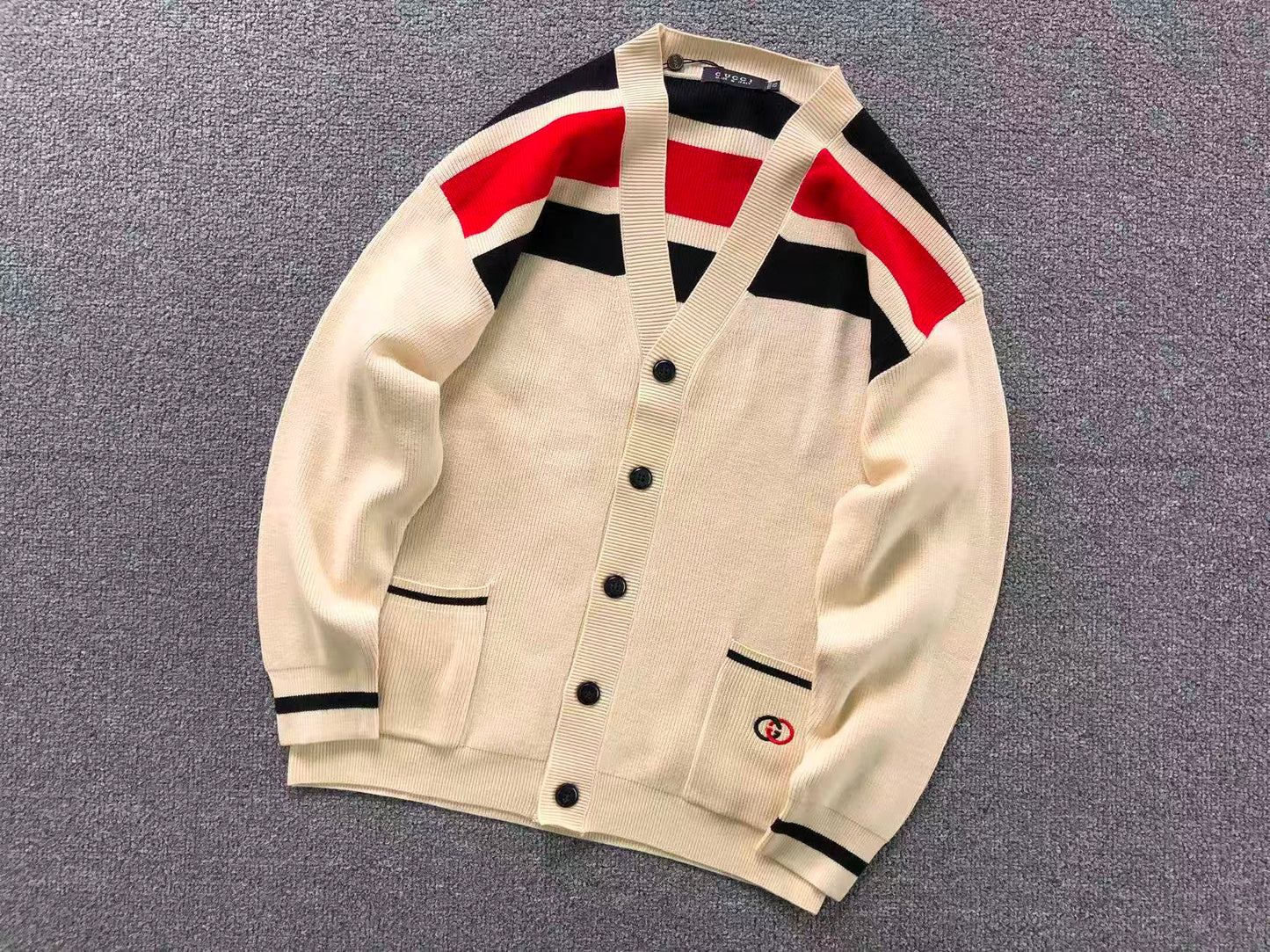 GG - SWEATER