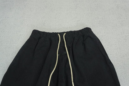 F - SWEATPANTS