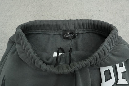 B - SWEATPANTS