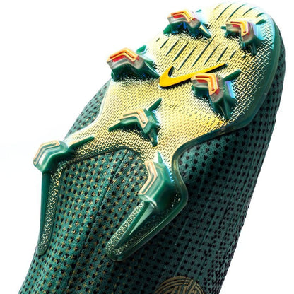 S - FUSSBALLSCHUHE