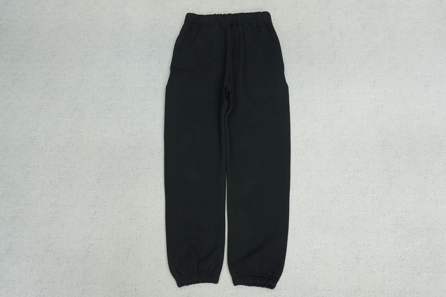 F - SWEATPANTS