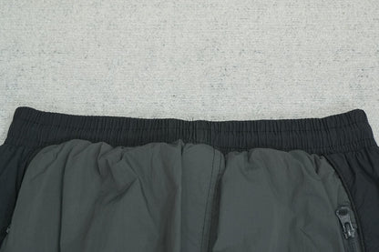 S - SWEATPANTS