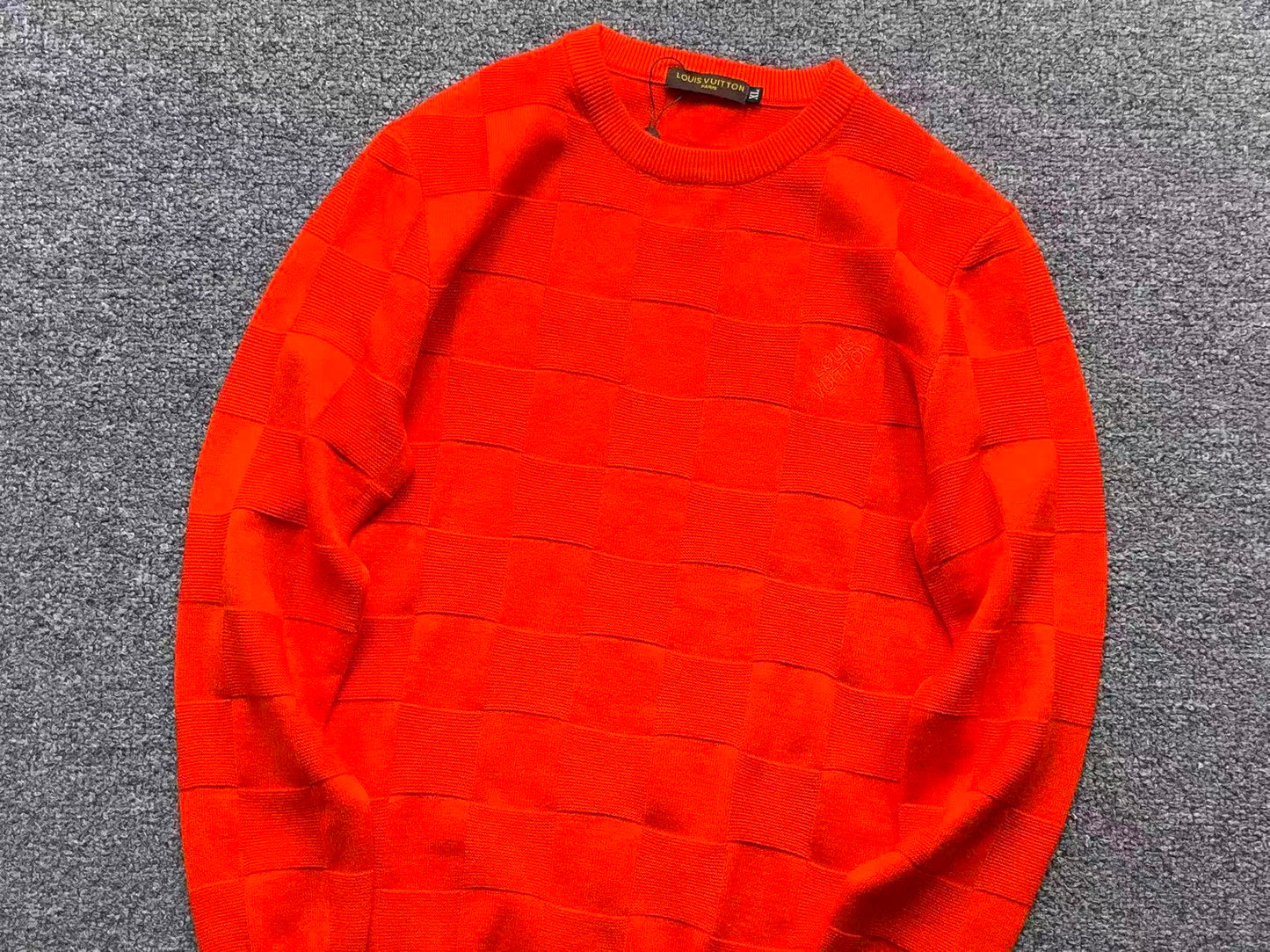L - SWEATER