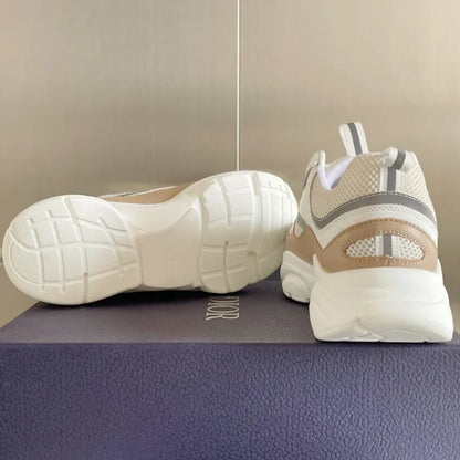 D - SNEAKERS