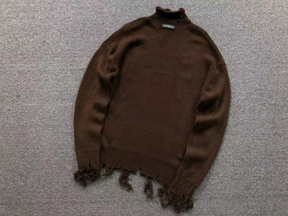 V - SWEATER