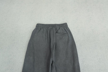 F - SWEATPANTS