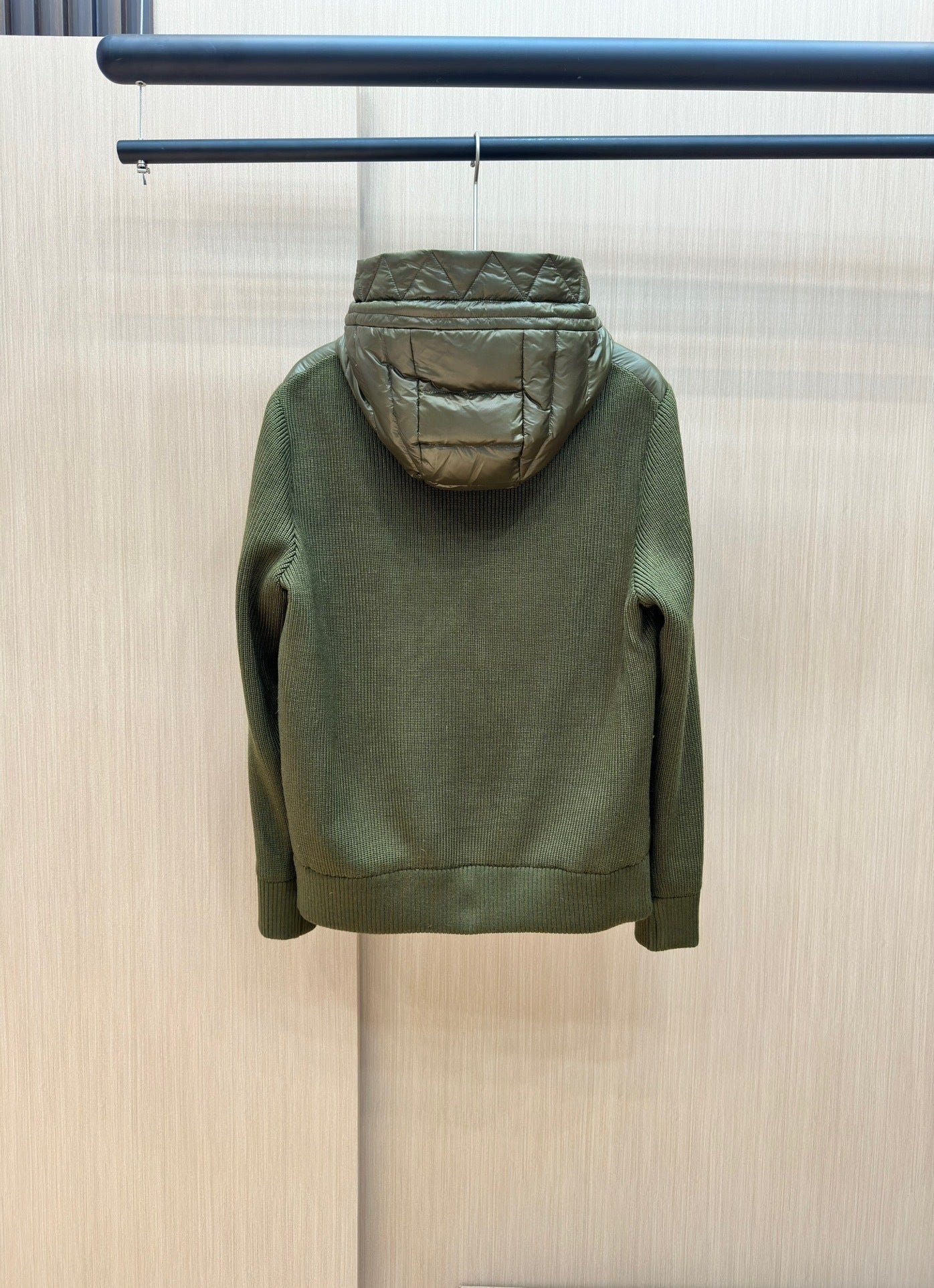 P - CARDIGAN
