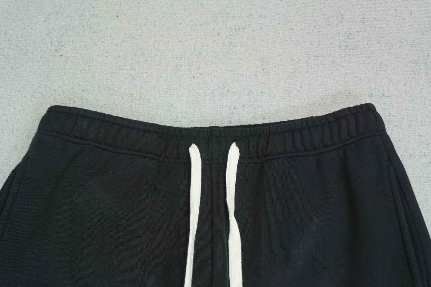 M - SWEATPANTS