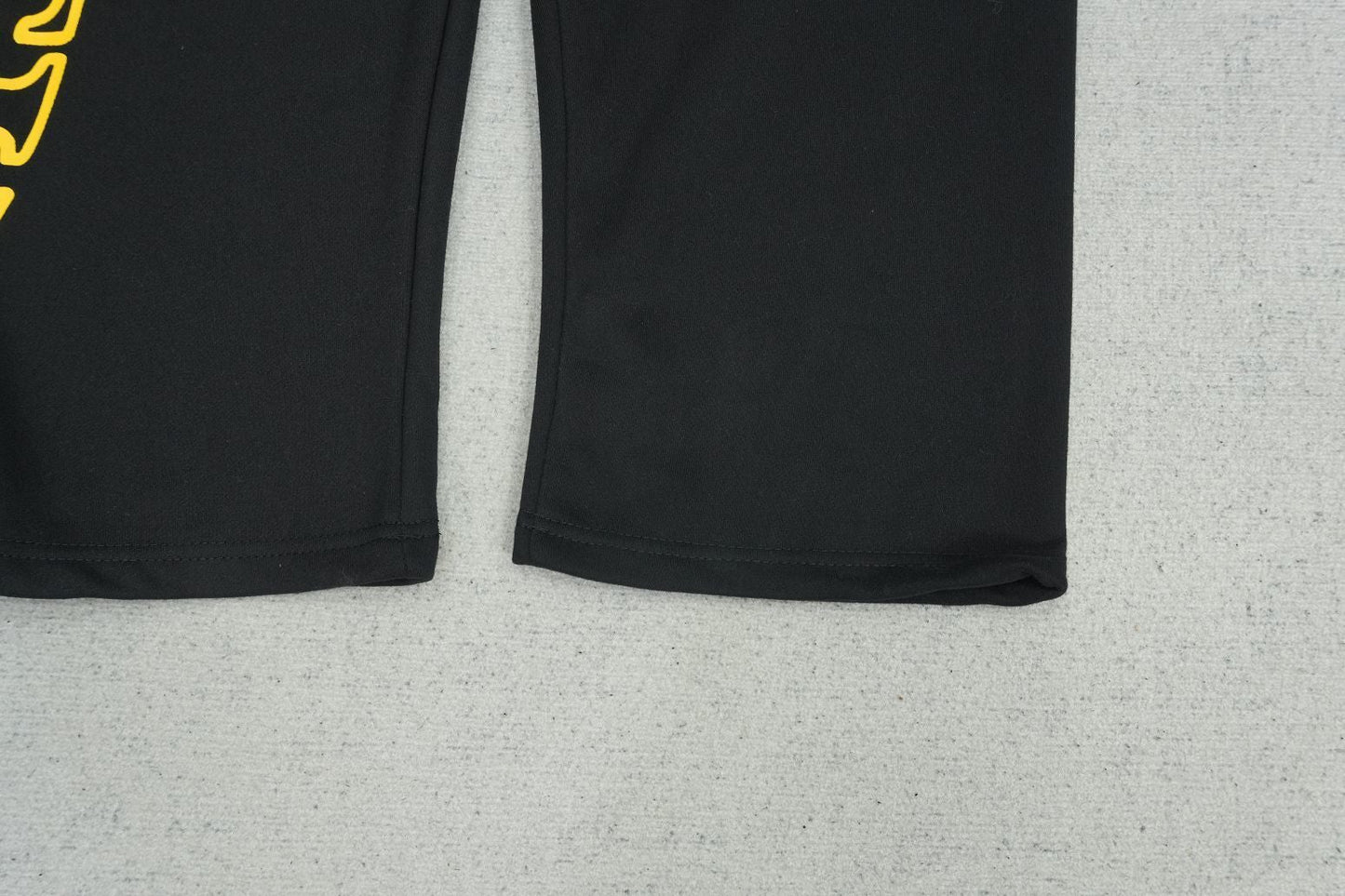 C - SWEATPANTS