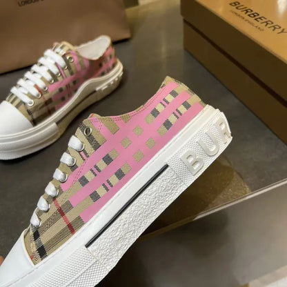 B - SNEAKERS