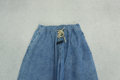 F - SWEATPANTS