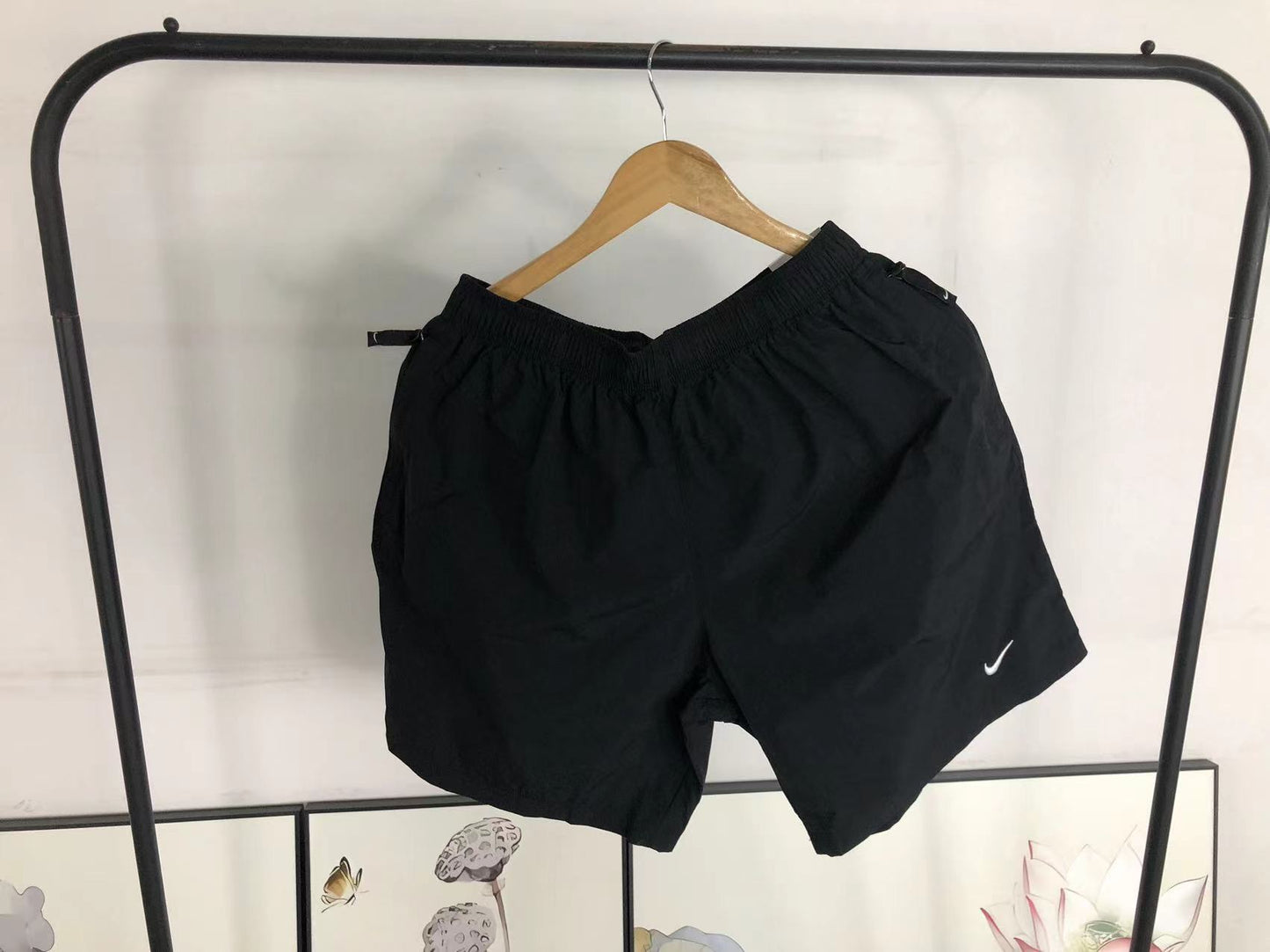 N - SHORTS