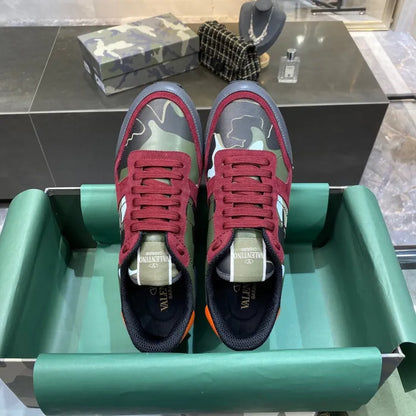 V - SNEAKERS
