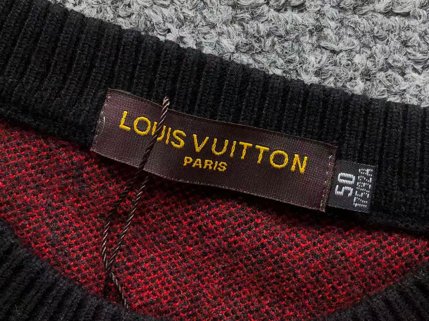 L - SWEATER