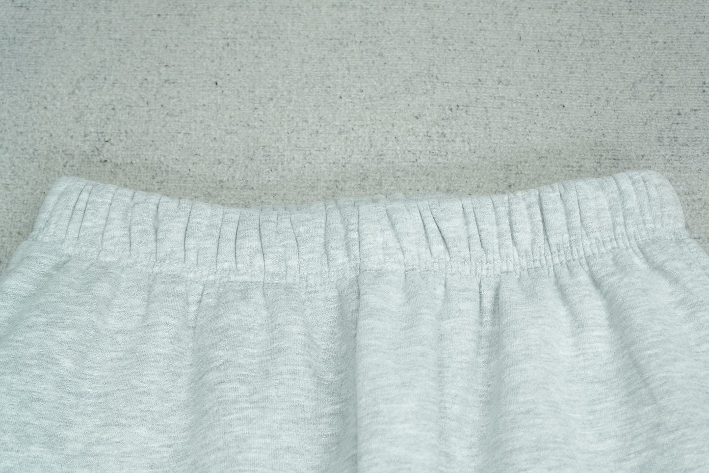 B - SWEATPANTS