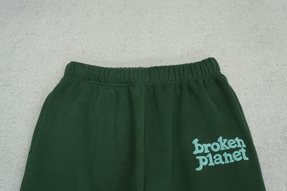 B - SWEATPANTS
