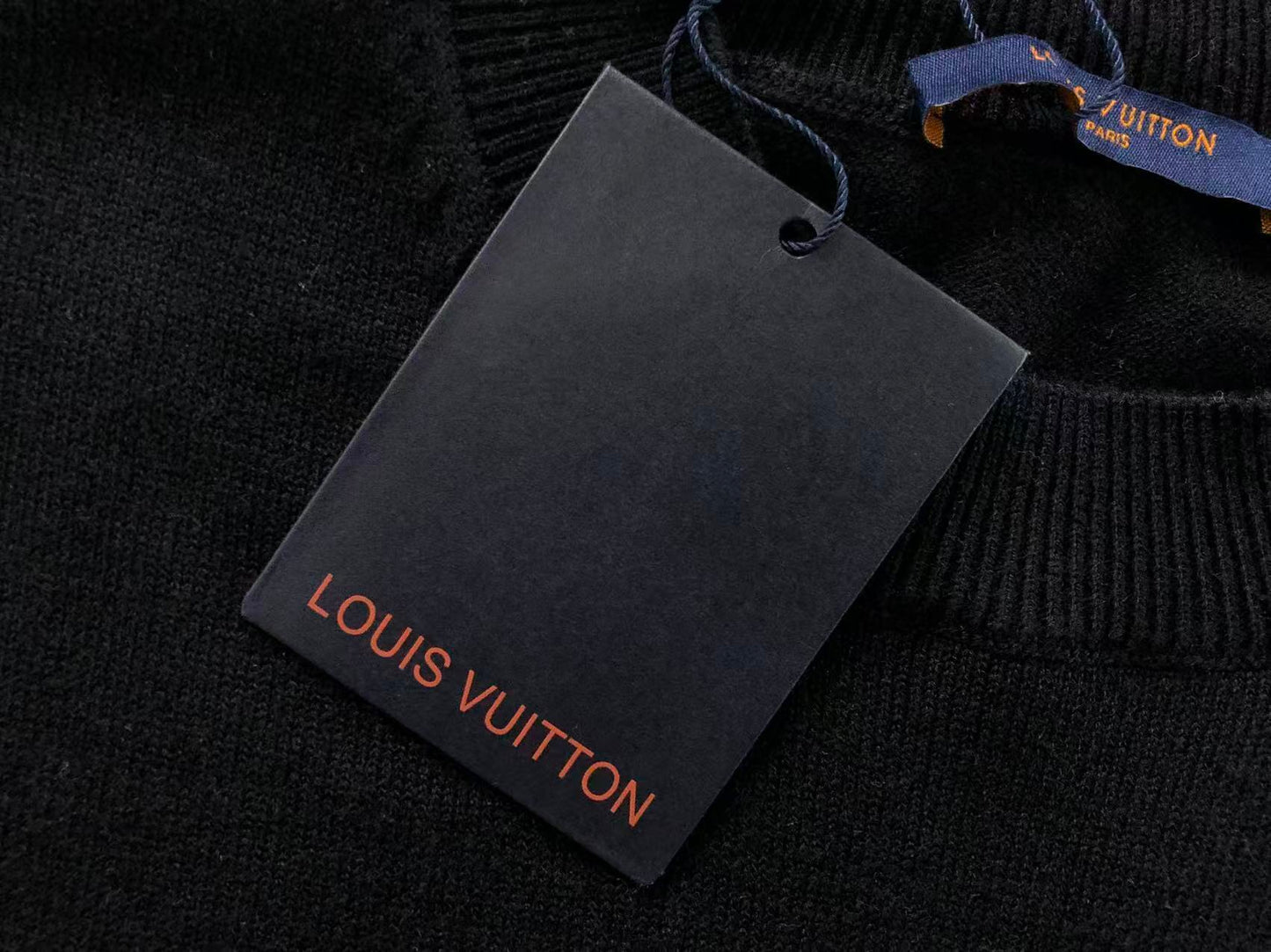L - SWEATER