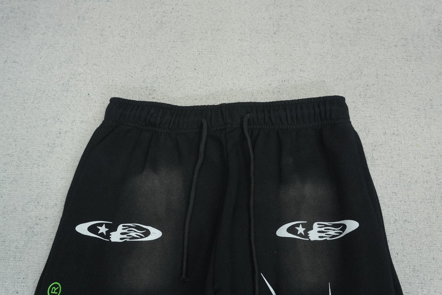 H - SWEATPANTS