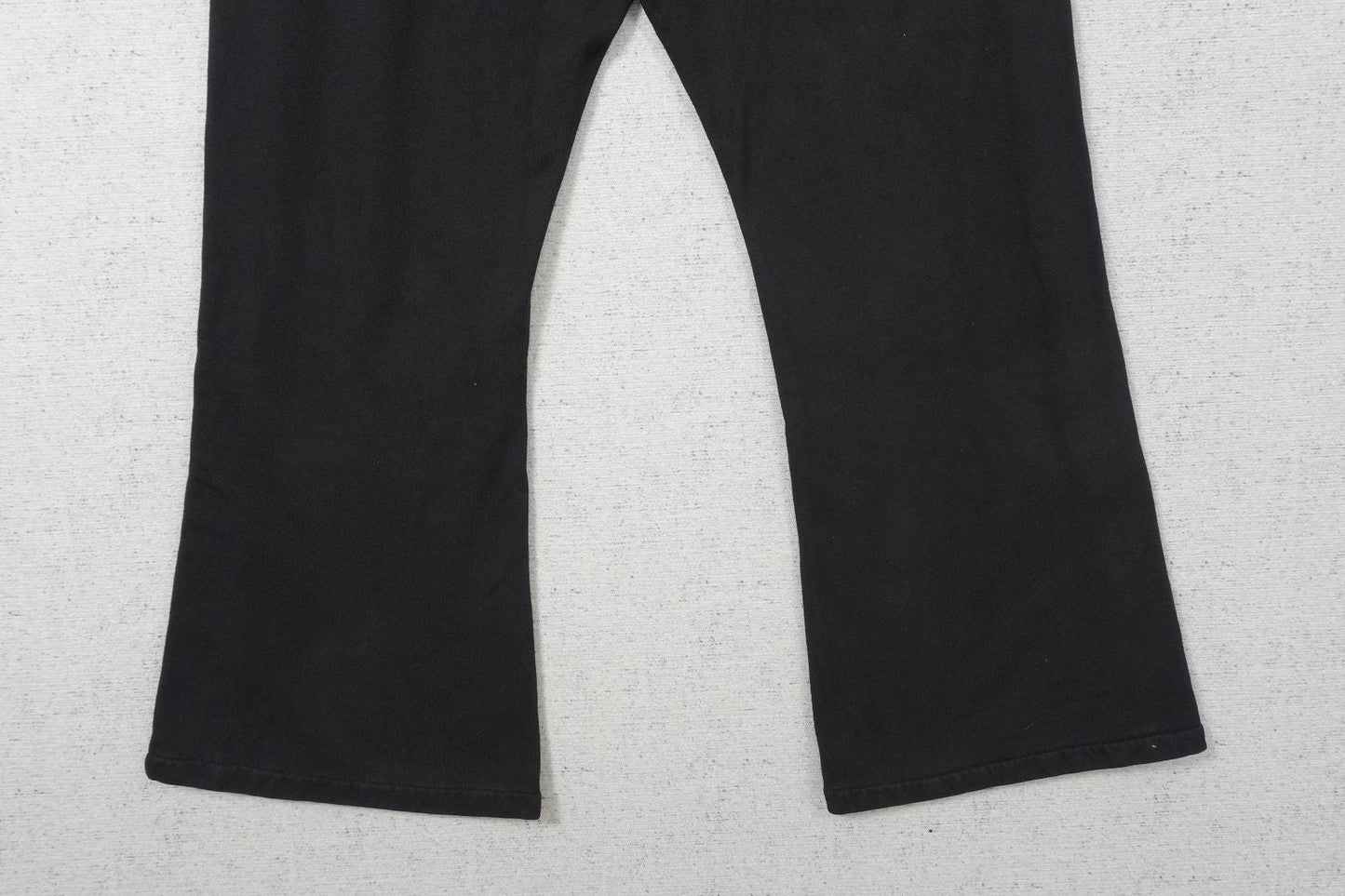 H - SWEATPANTS