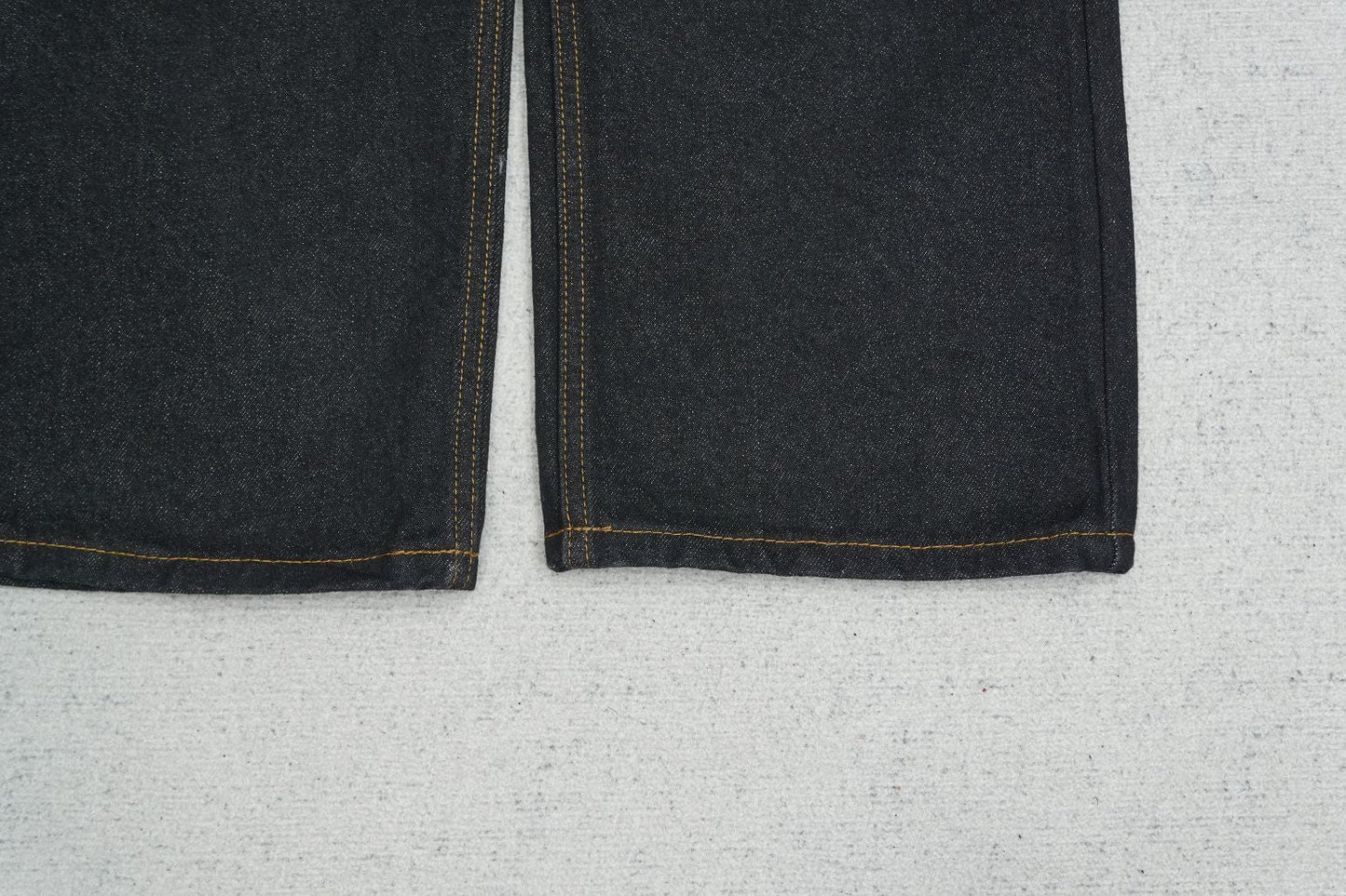 C - JEANS