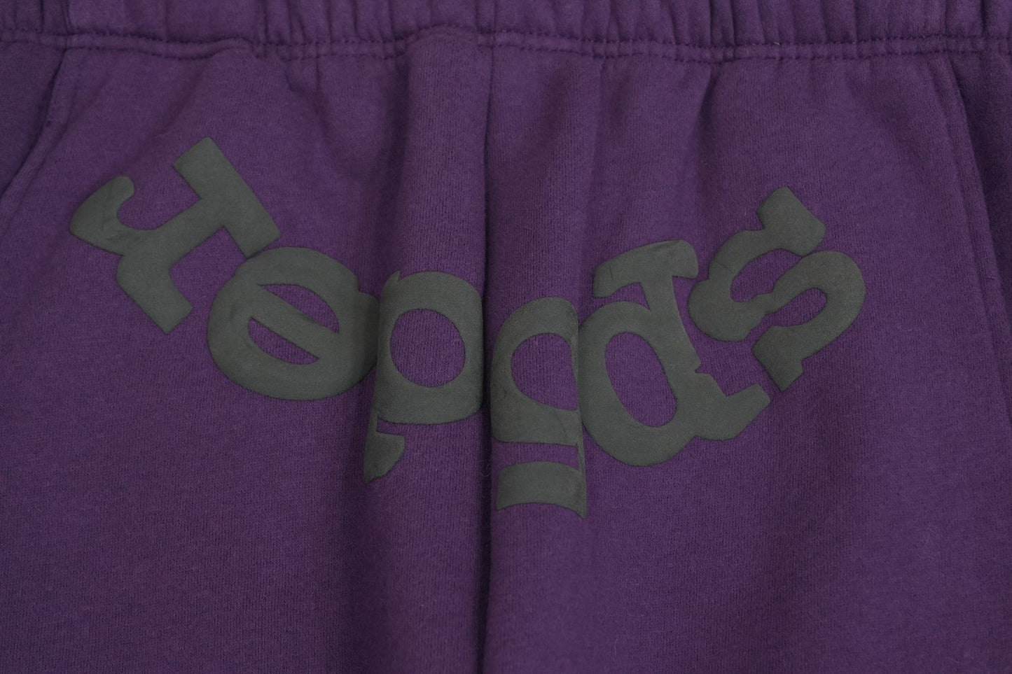 S - SWEATPANTS