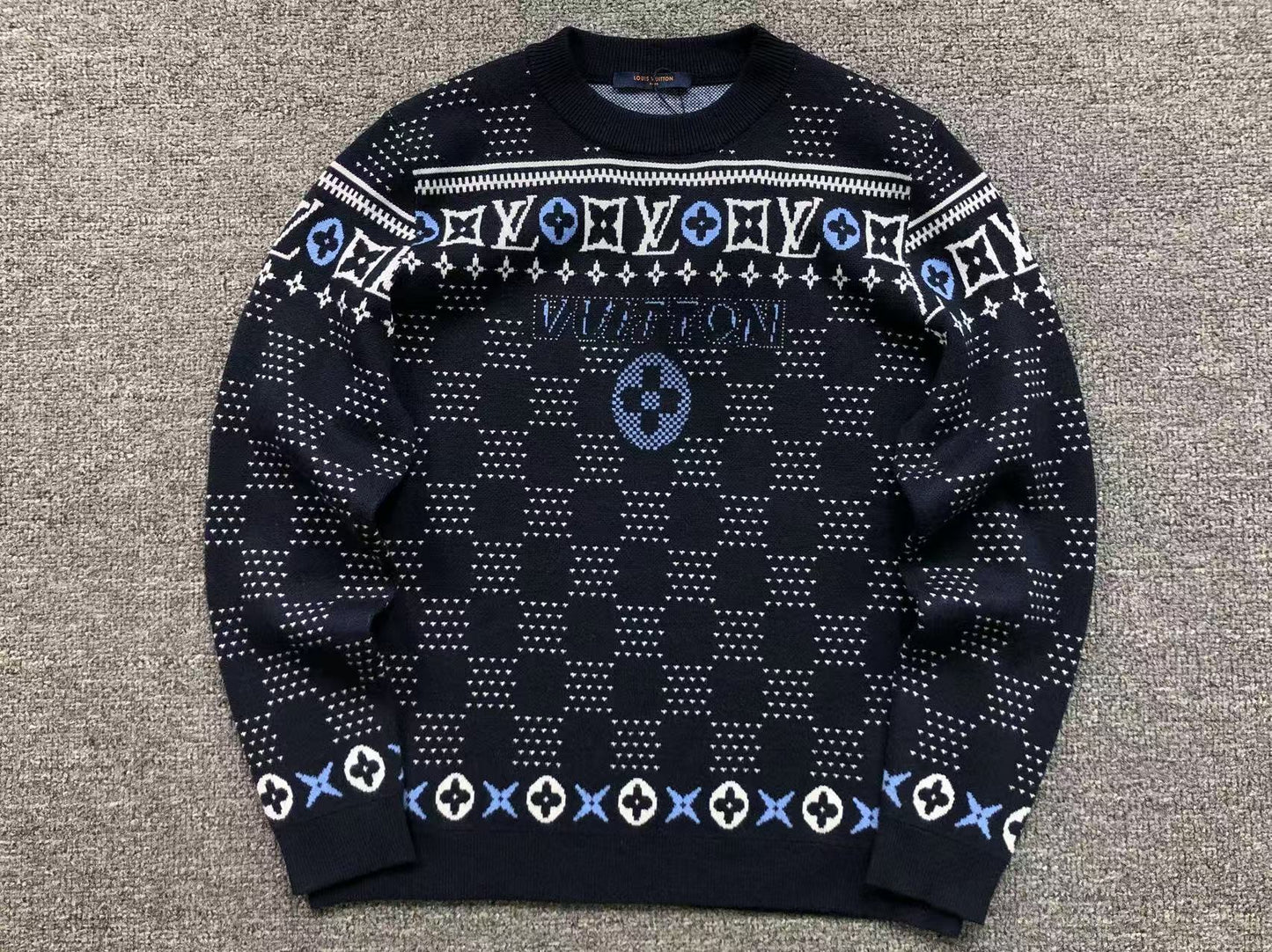 L - SWEATER