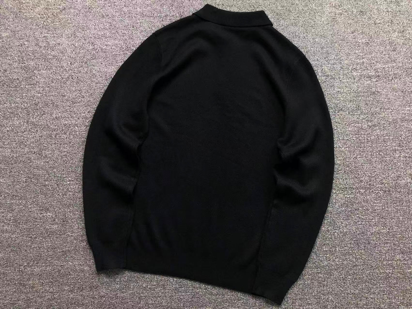 H - SWEATER