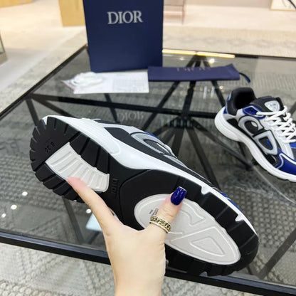 D - SNEAKERS