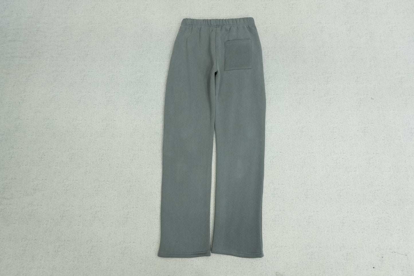 B - SWEATPANTS