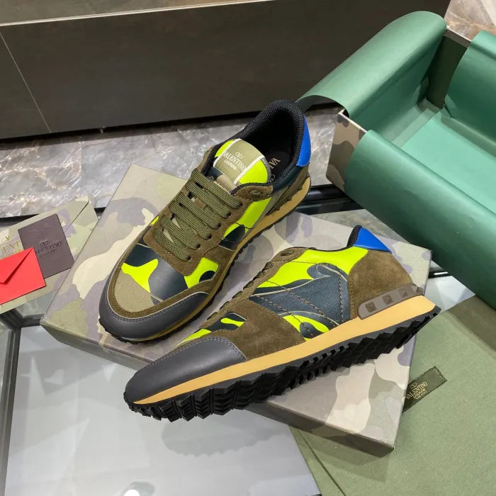 V - SNEAKERS