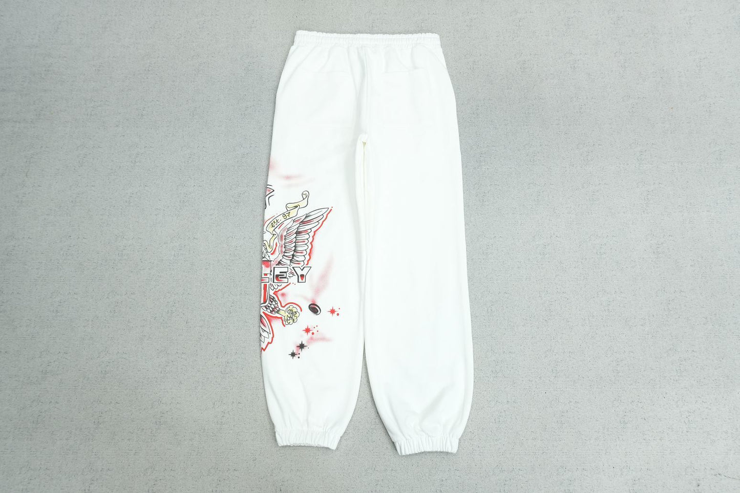 V - SWEATPANTS