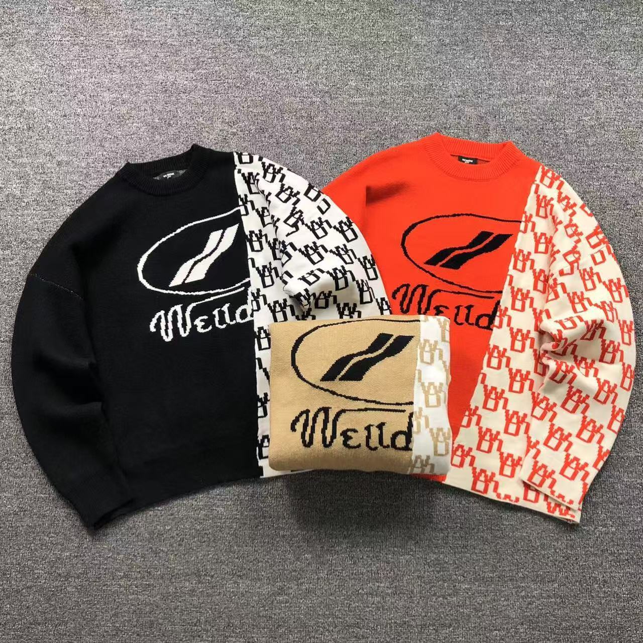 W - SWEATER