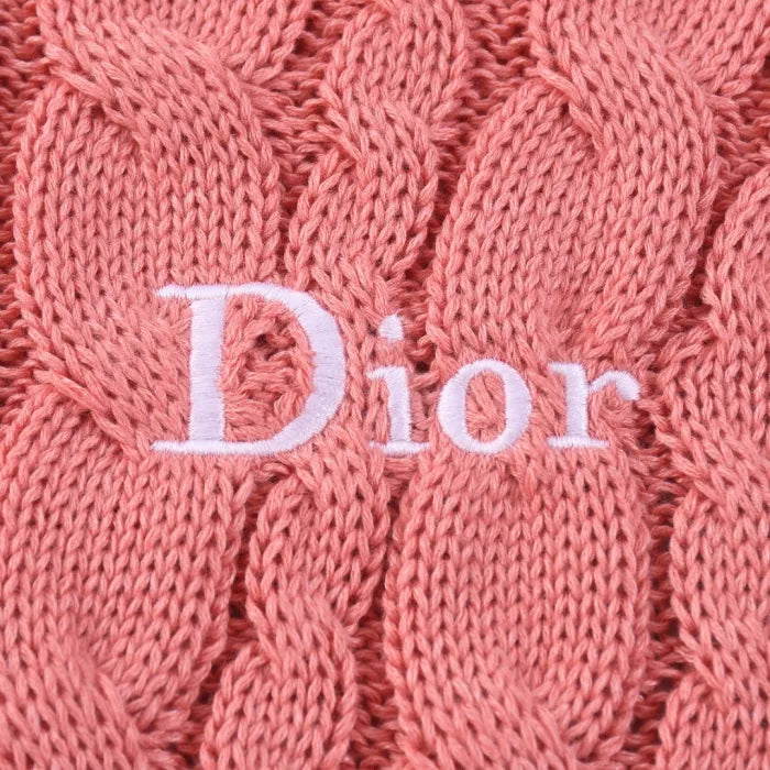 D - SWEATER
