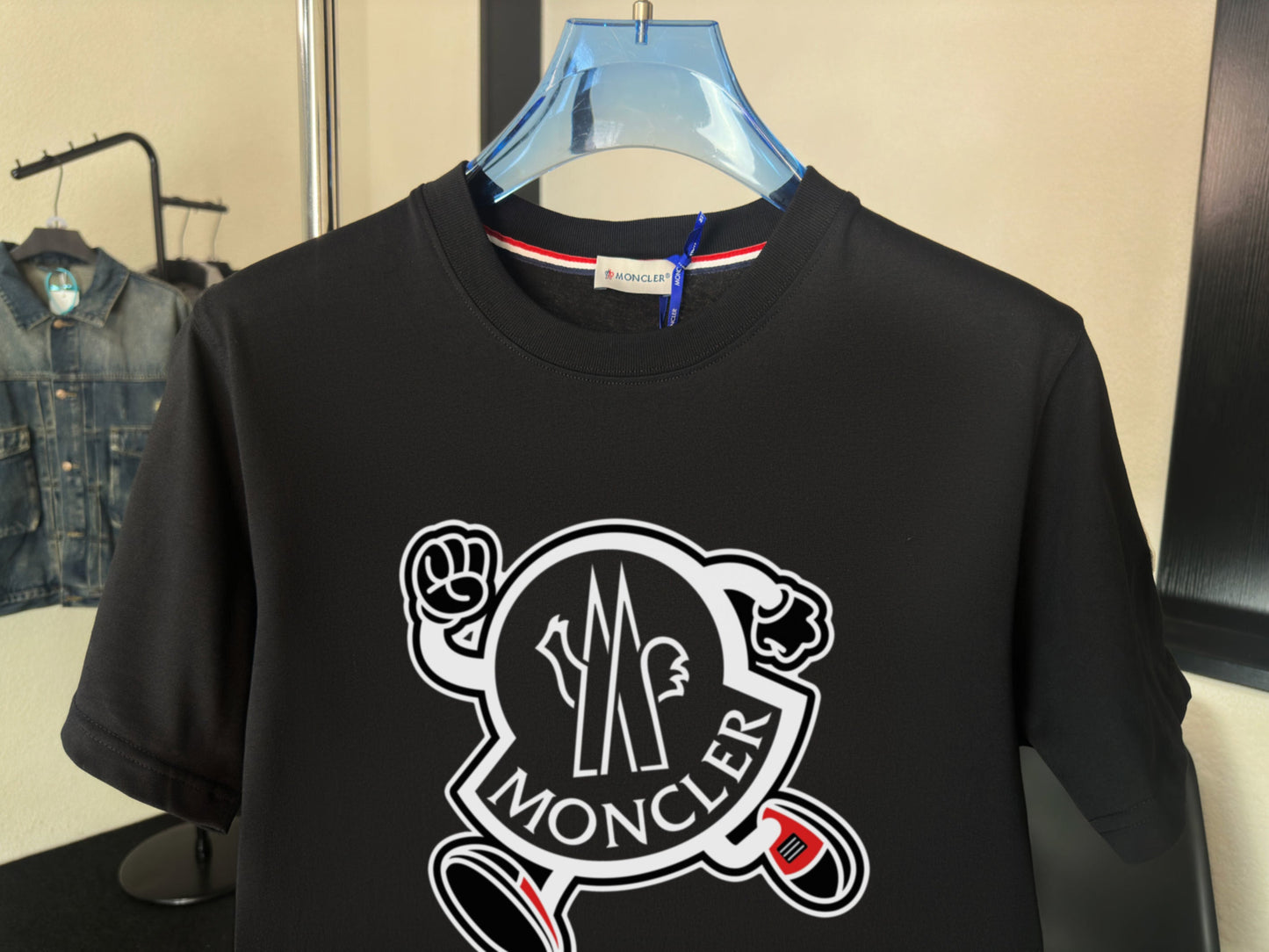 M - TSHIRT