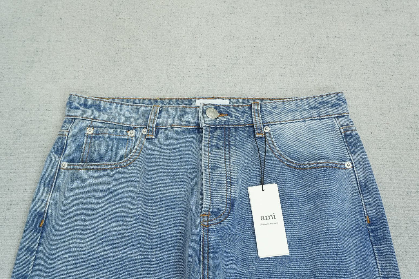 A - JEANS