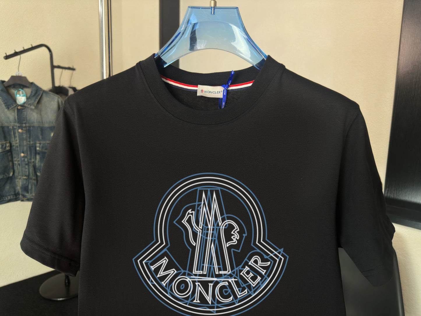 M - TSHIRT
