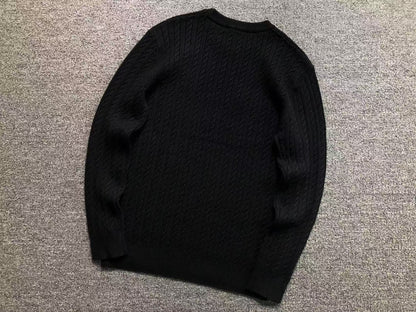 D - SWEATER