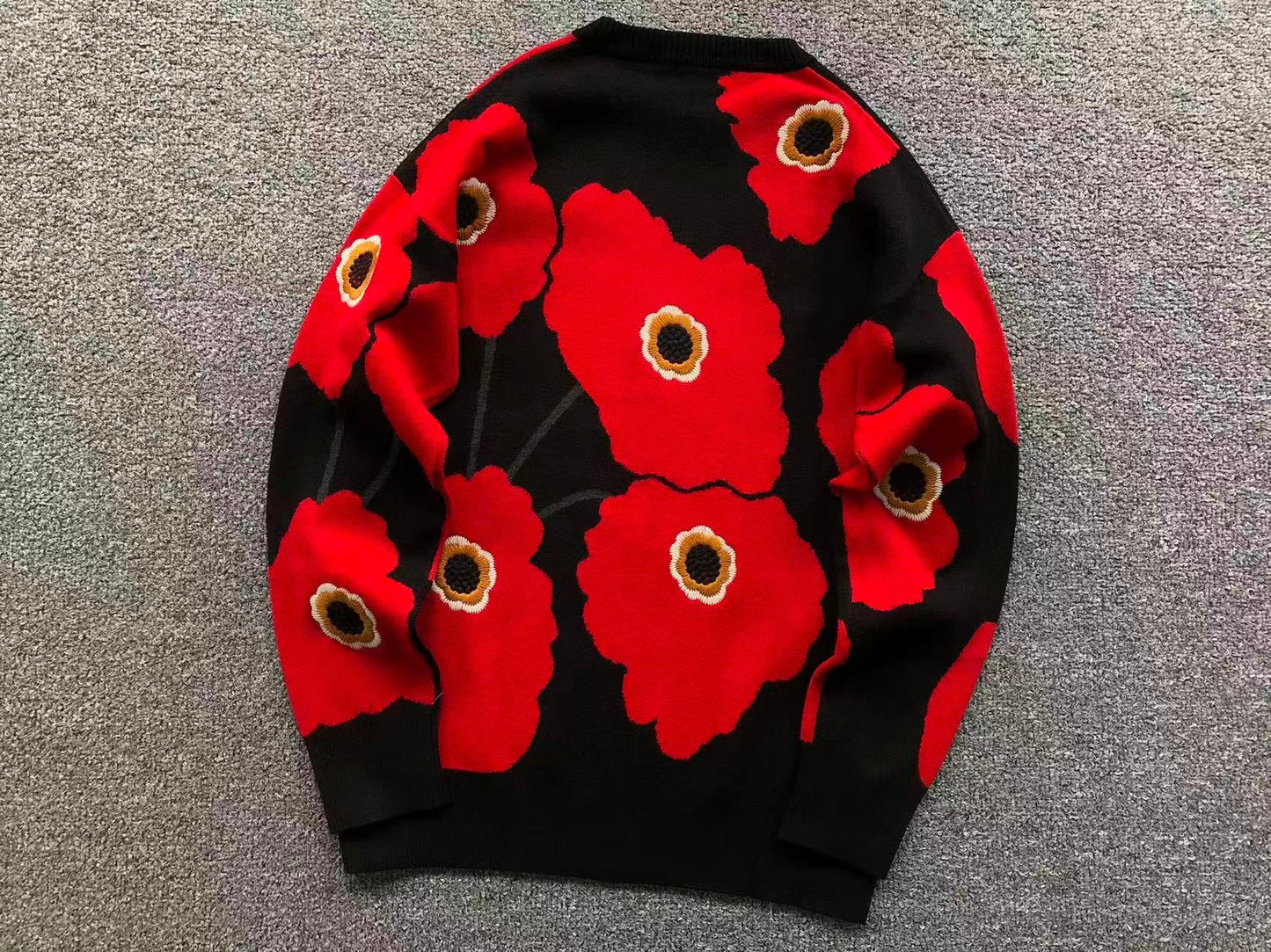 L - SWEATER