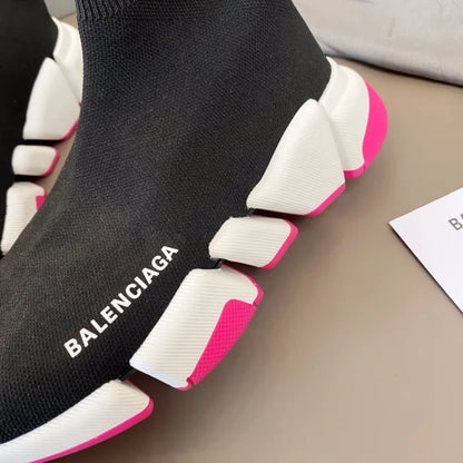 B - SNEAKERS