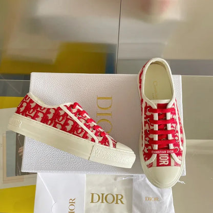 D - SNEAKERS